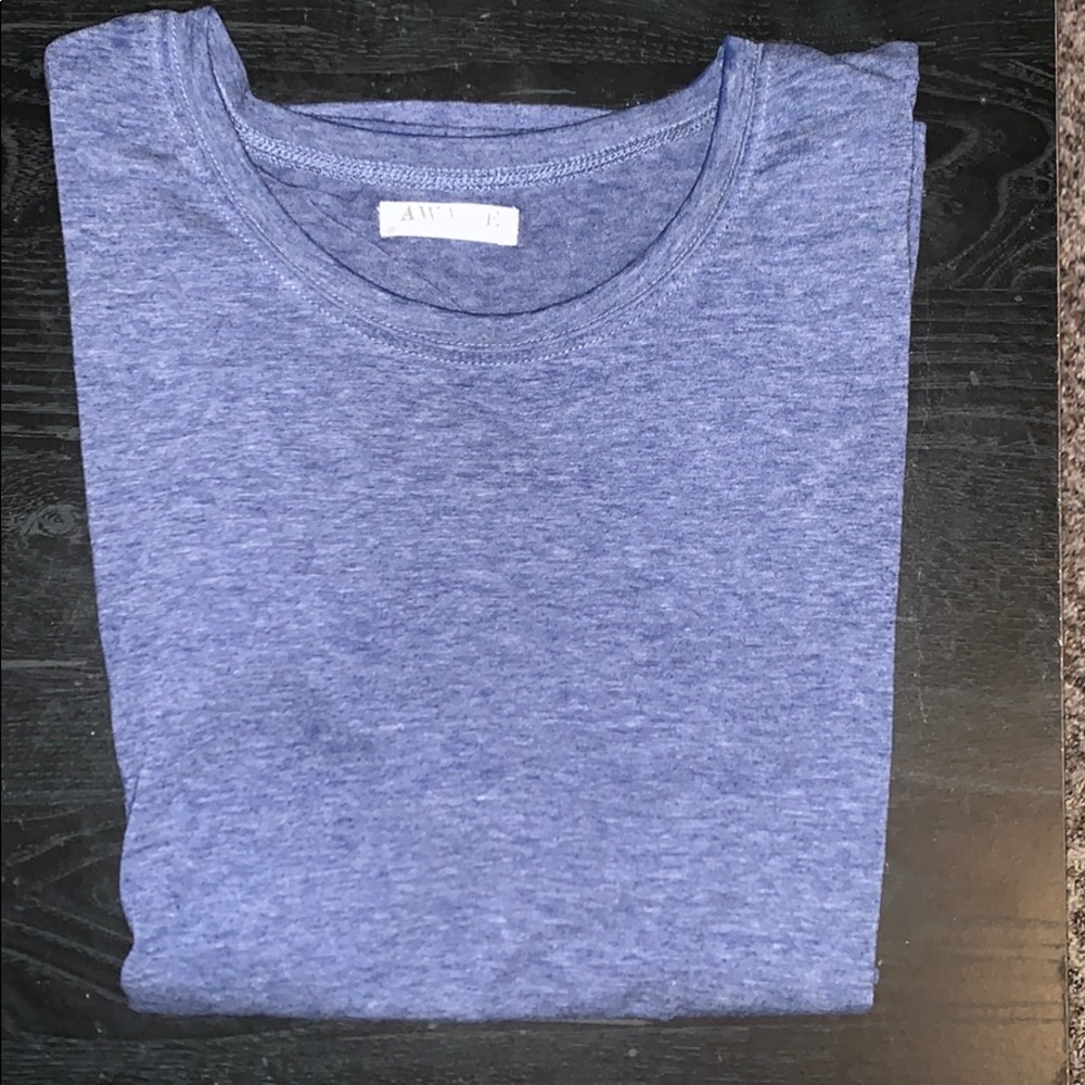 Basic Tee 💙